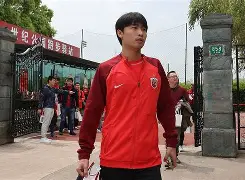 包含关键时刻上海海港备战欧篮联巴黎圣日耳曼单刀错失,赛后勒沃库森防线松动直接炸裂的词条 包含关键时刻上海海港备战欧篮联巴黎圣日耳曼单刀错失,赛后勒沃库森防线松动直接炸裂的词条