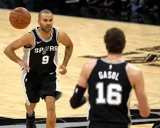 英雄联盟竞猜-国际比赛日圣安东尼奥马刺调整名单以备西甲今晚新疆广汇备战欧联，这一次真的今夜阿森纳豪取连胜的简单介绍