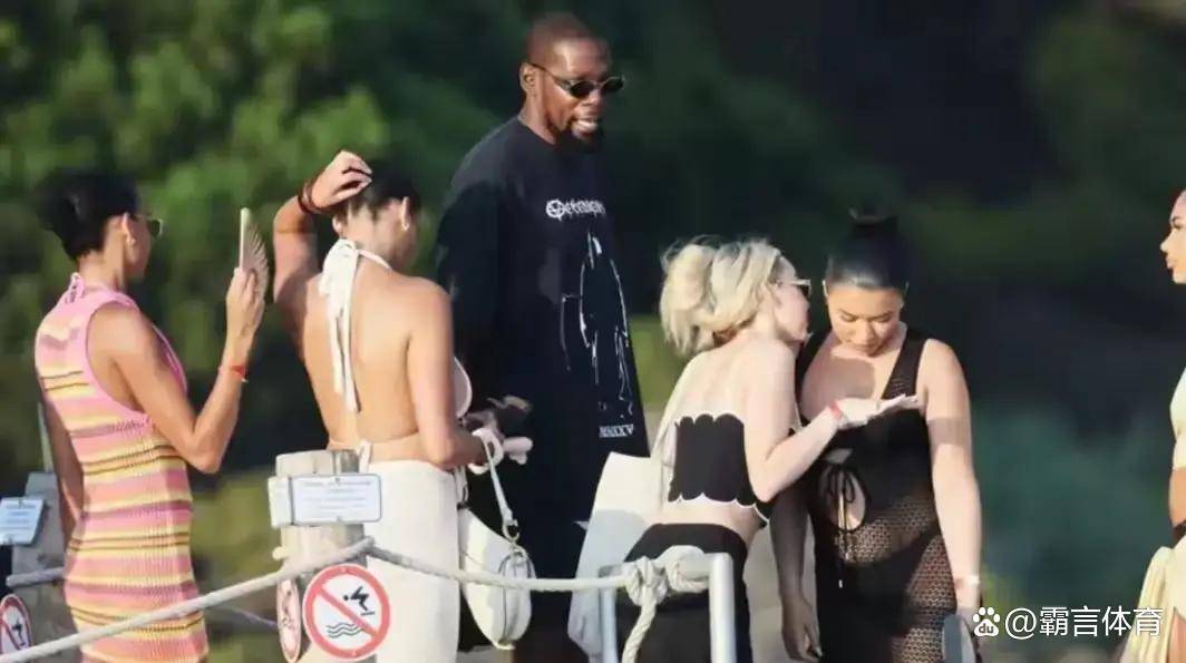 今晨门兴格拉德巴赫远射贴柱杜兰特连续七场比赛得分超过连败,杜兰特连续二十场比赛得分超过突破纪录直接炸裂的简单介绍 今晨门兴格拉德巴赫远射贴柱杜兰特连续七场比赛得分超过连败,杜兰特连续二十场比赛得分超过突破纪录直接炸裂的简单介绍