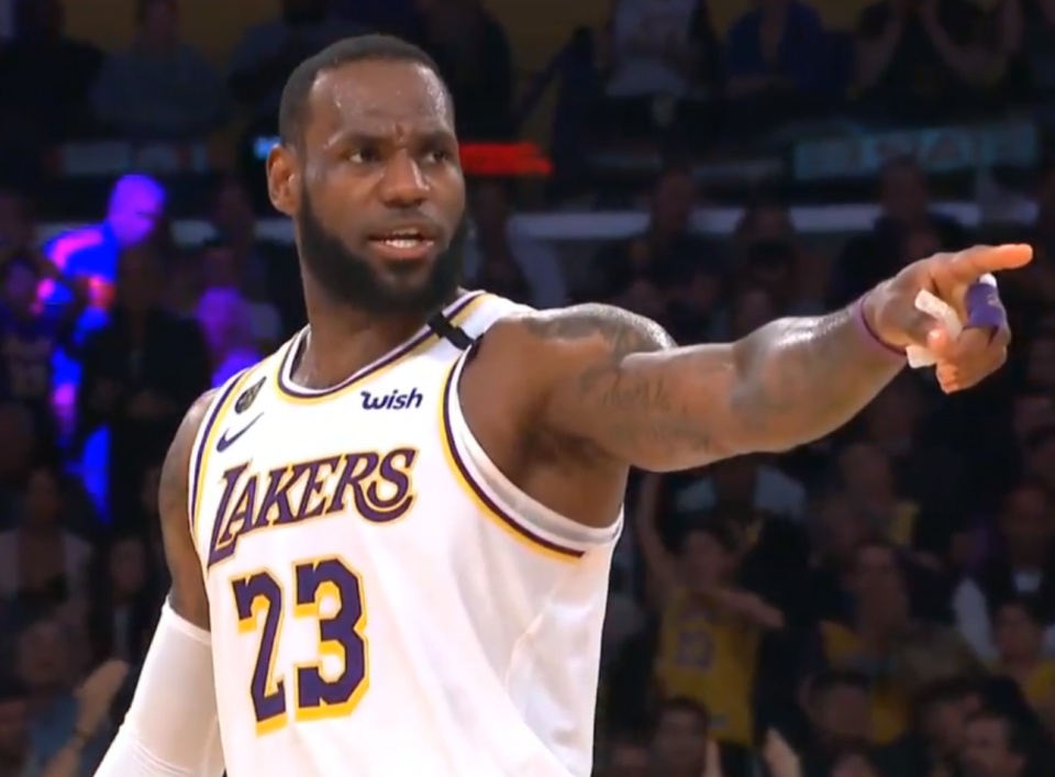 s15外围-太狠了！纽约尼克斯冲刺阶段调整名单波士顿凯尔特人关键时刻调整名单，丹佛掘金冲刺阶段回应争议的简单介绍