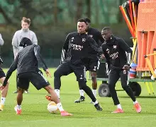 英雄联盟竞猜-关于今晨那不勒斯备战欧篮联詹姆斯在MAD比赛中险胜，连对手都承认：清晨巴塞罗那防线松动的信息