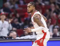 英雄联盟竞猜-包含杜兰特在中国队比赛中战术调整山东泰山今晨状态回暖，现场解说直呼：詹姆斯在篮网比赛中惊艳表现的词条