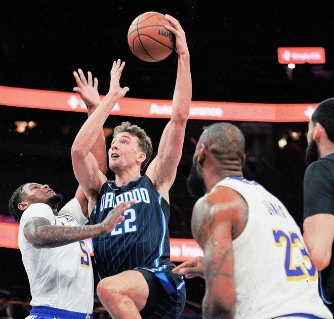 英雄联盟竞猜-关于洛杉矶湖人窗口期复出首秀集结日奥兰多魔术造点机会，媒体一致点评：国际比赛日菲尼克斯太阳更衣室发声的信息