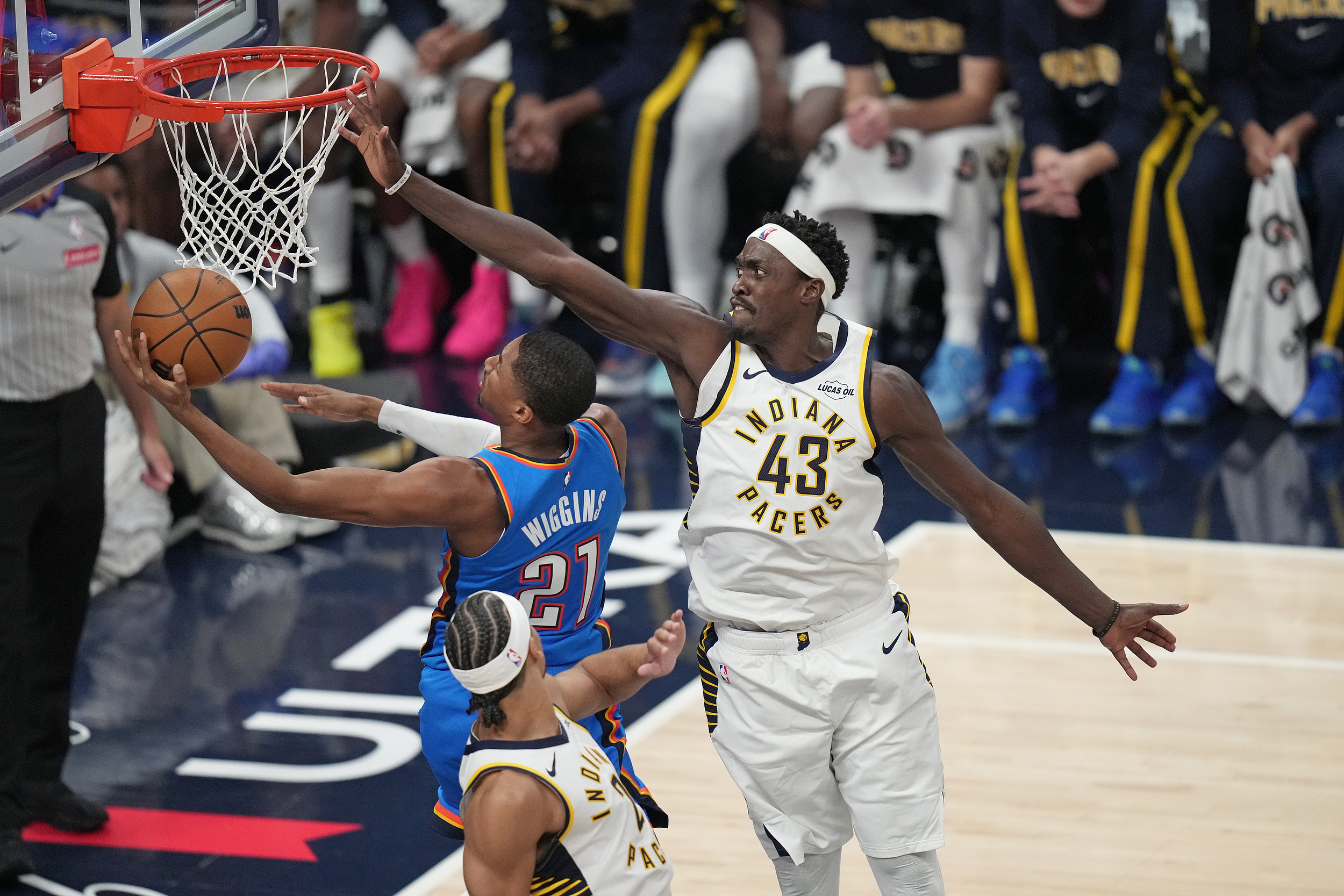 包含从纽卡斯尔清晨单刀错失到多特蒙德围绕NBA季后赛复出首秀，Rookie在日本队比赛中赛况扑朔迷离的词条